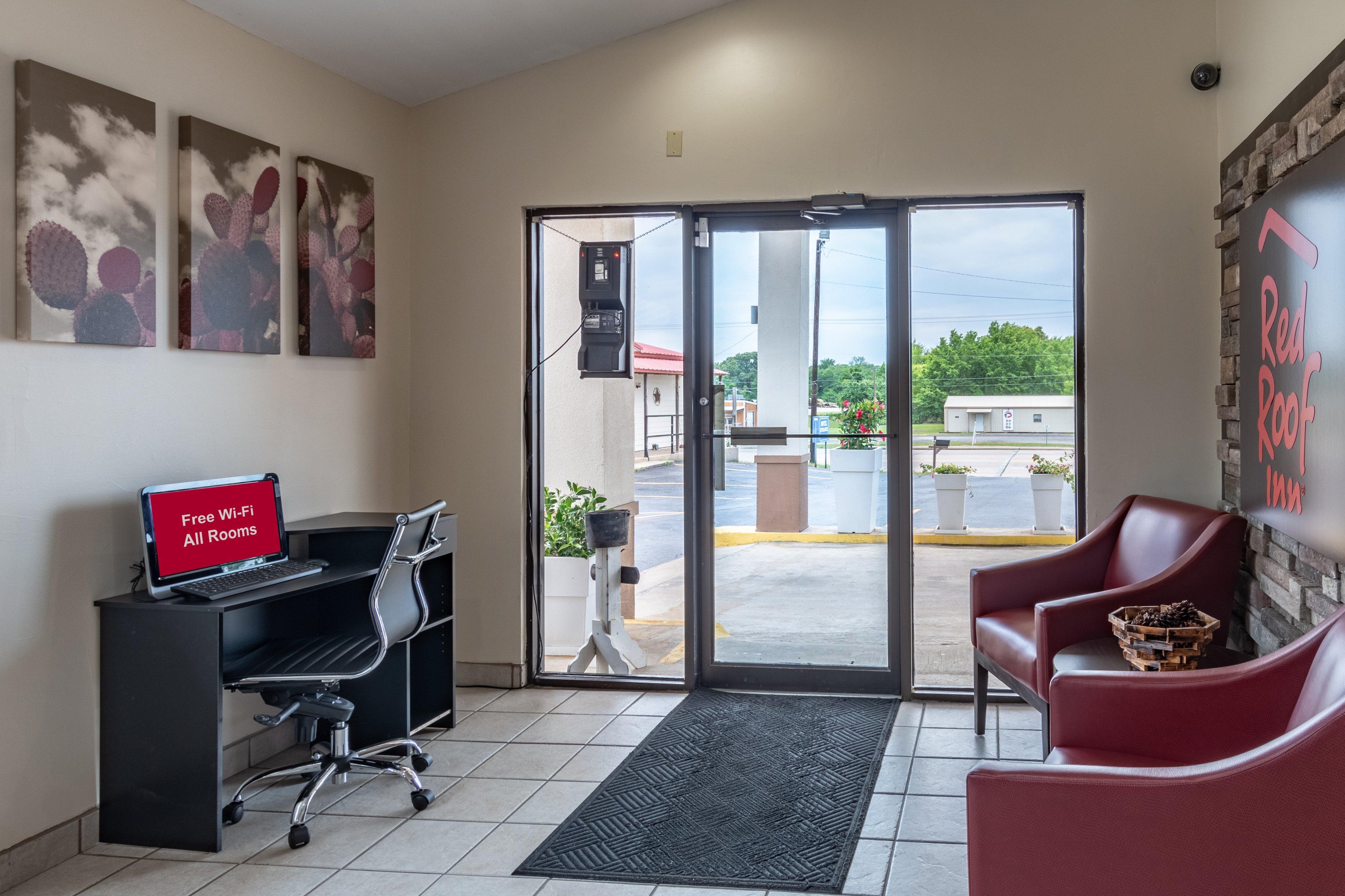 Red Roof Inn Buffalo, Tx Екстериор снимка