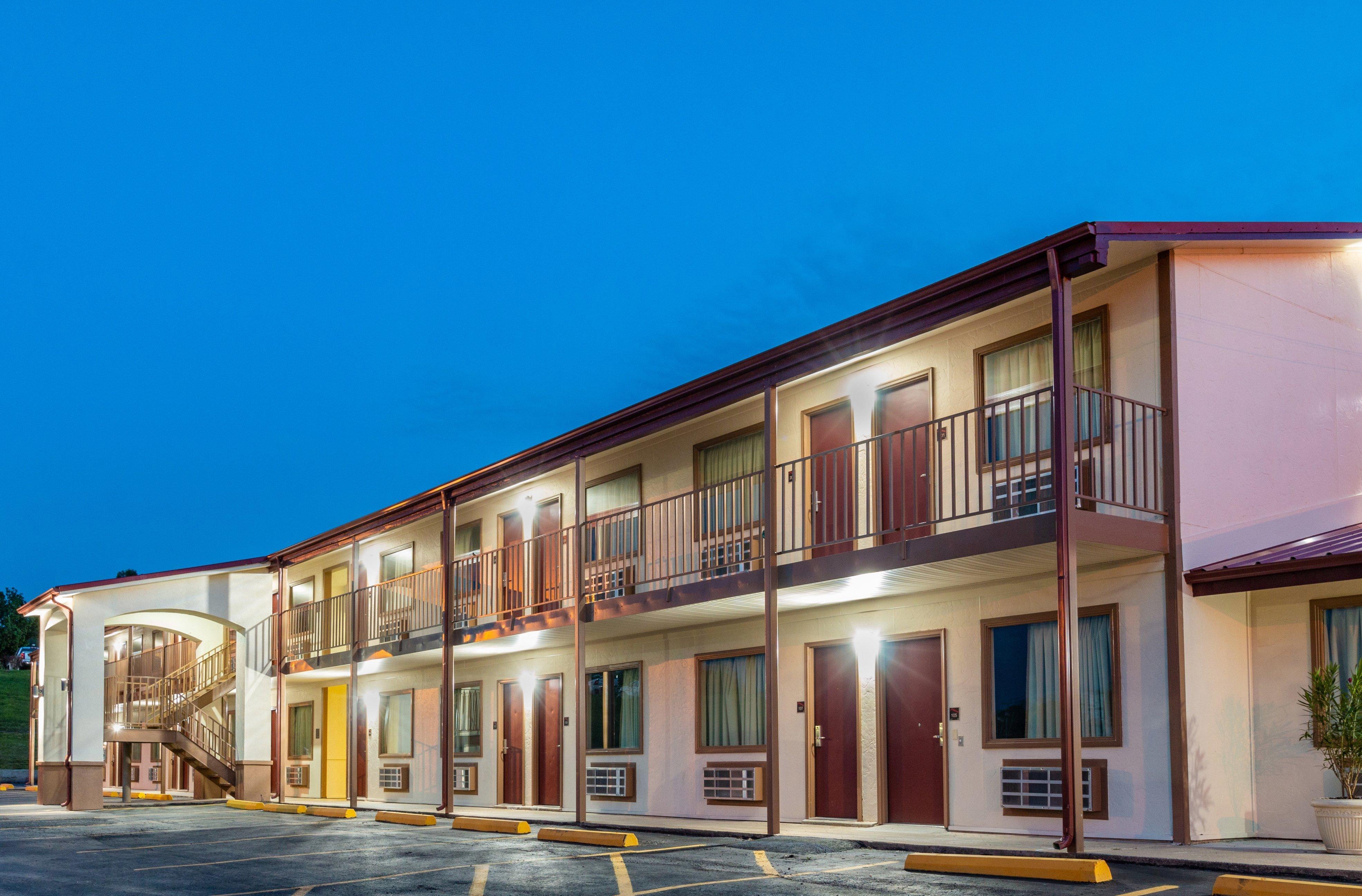 Red Roof Inn Buffalo, Tx Екстериор снимка
