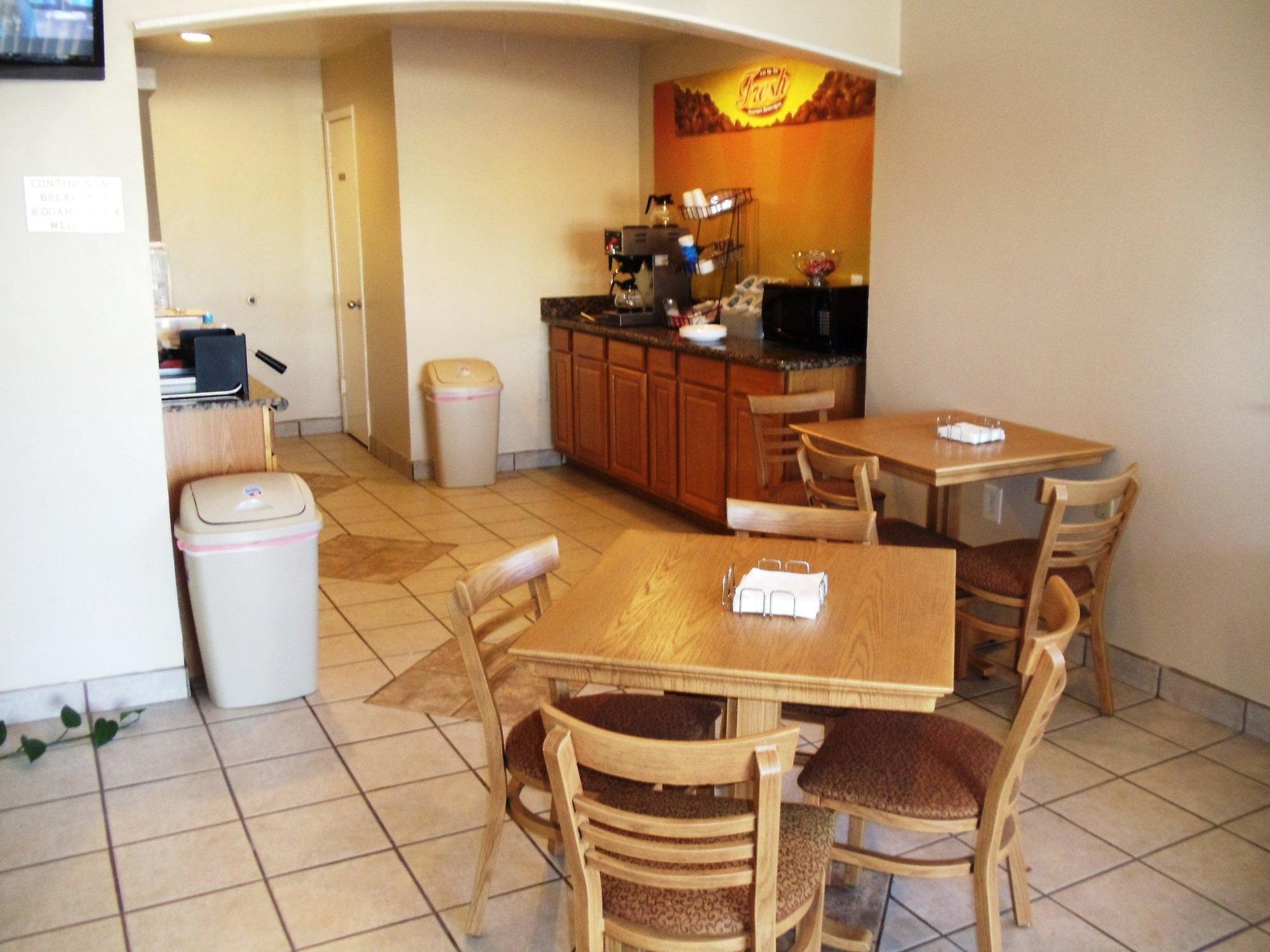 Red Roof Inn Buffalo, Tx Екстериор снимка