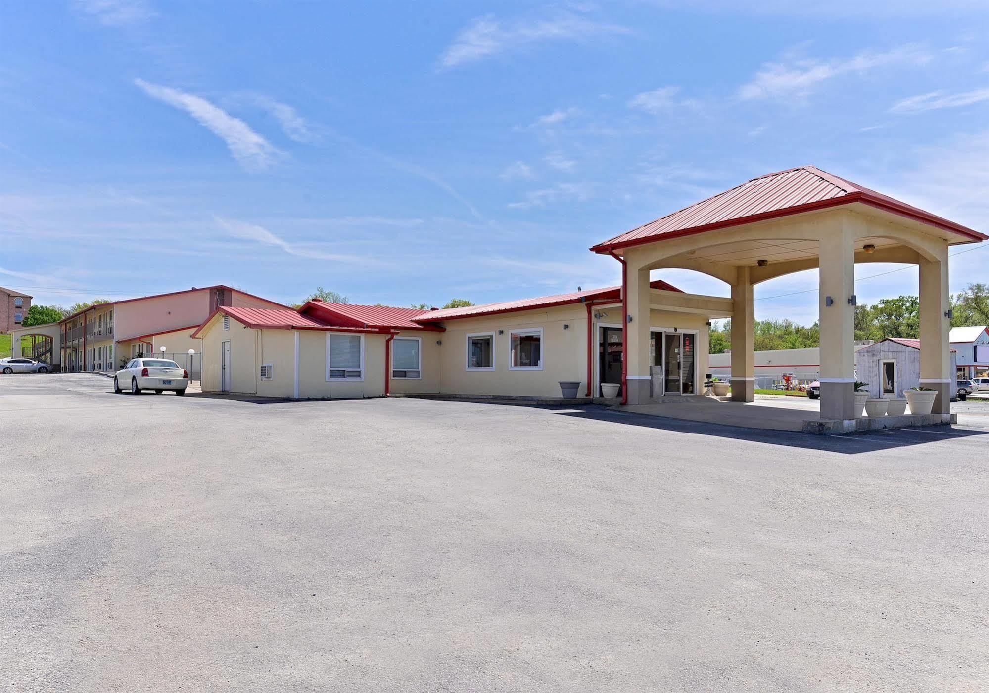 Red Roof Inn Buffalo, Tx Екстериор снимка
