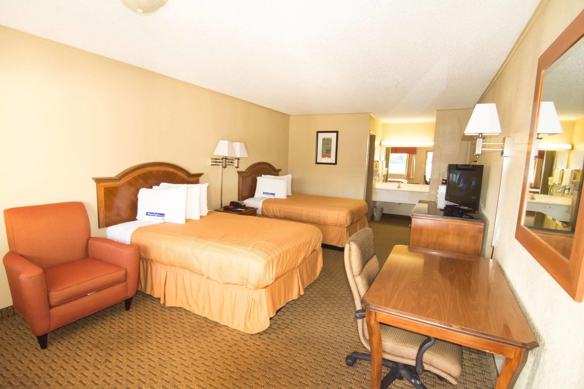 Red Roof Inn Buffalo, Tx Екстериор снимка